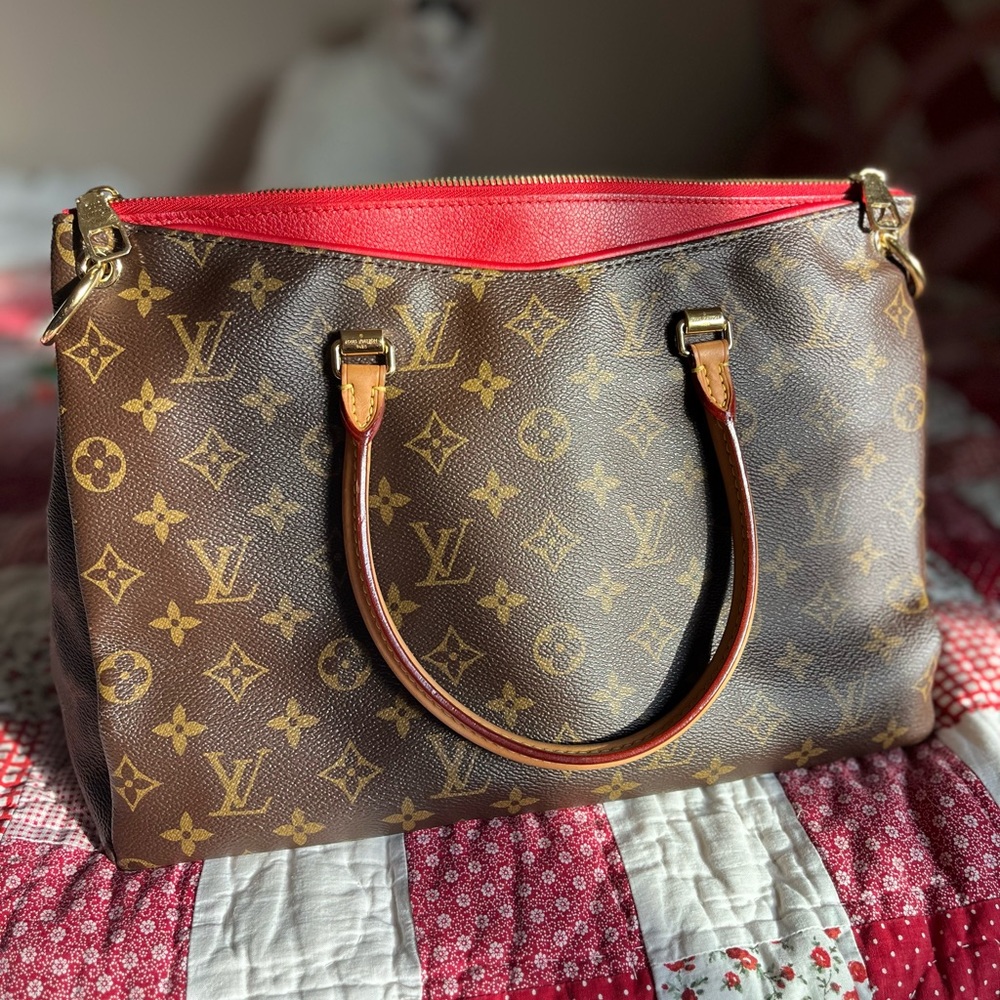 Louis Vuitton Pallas MM (authenticated)